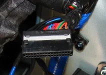32 pin connector with wires.webp